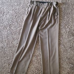 Croft & Barrow pleat front slacks